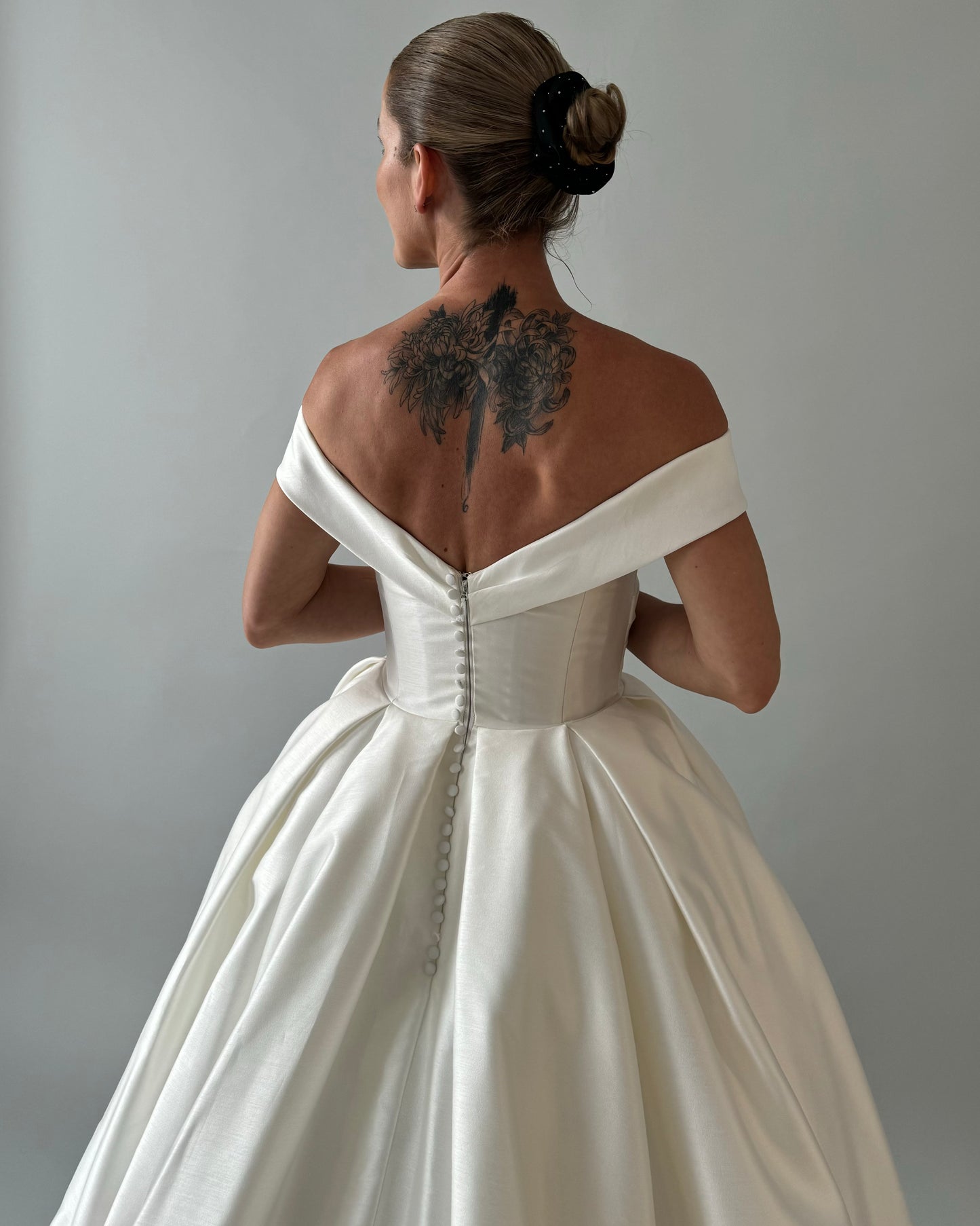 Audrey (Size 8)