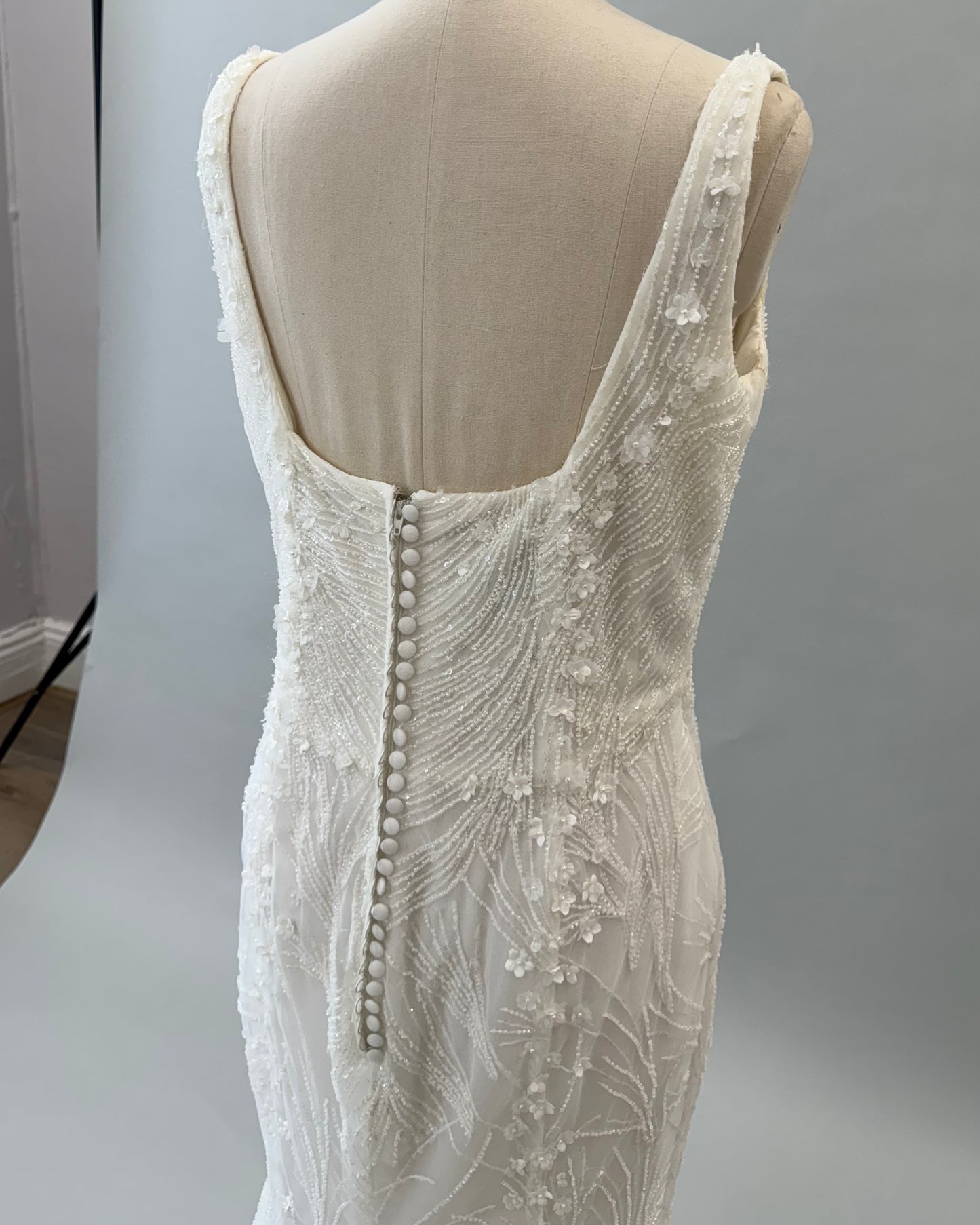 Estelle (Size 18)