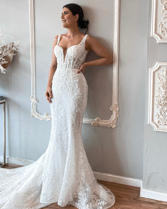 Janelle (Size 10)