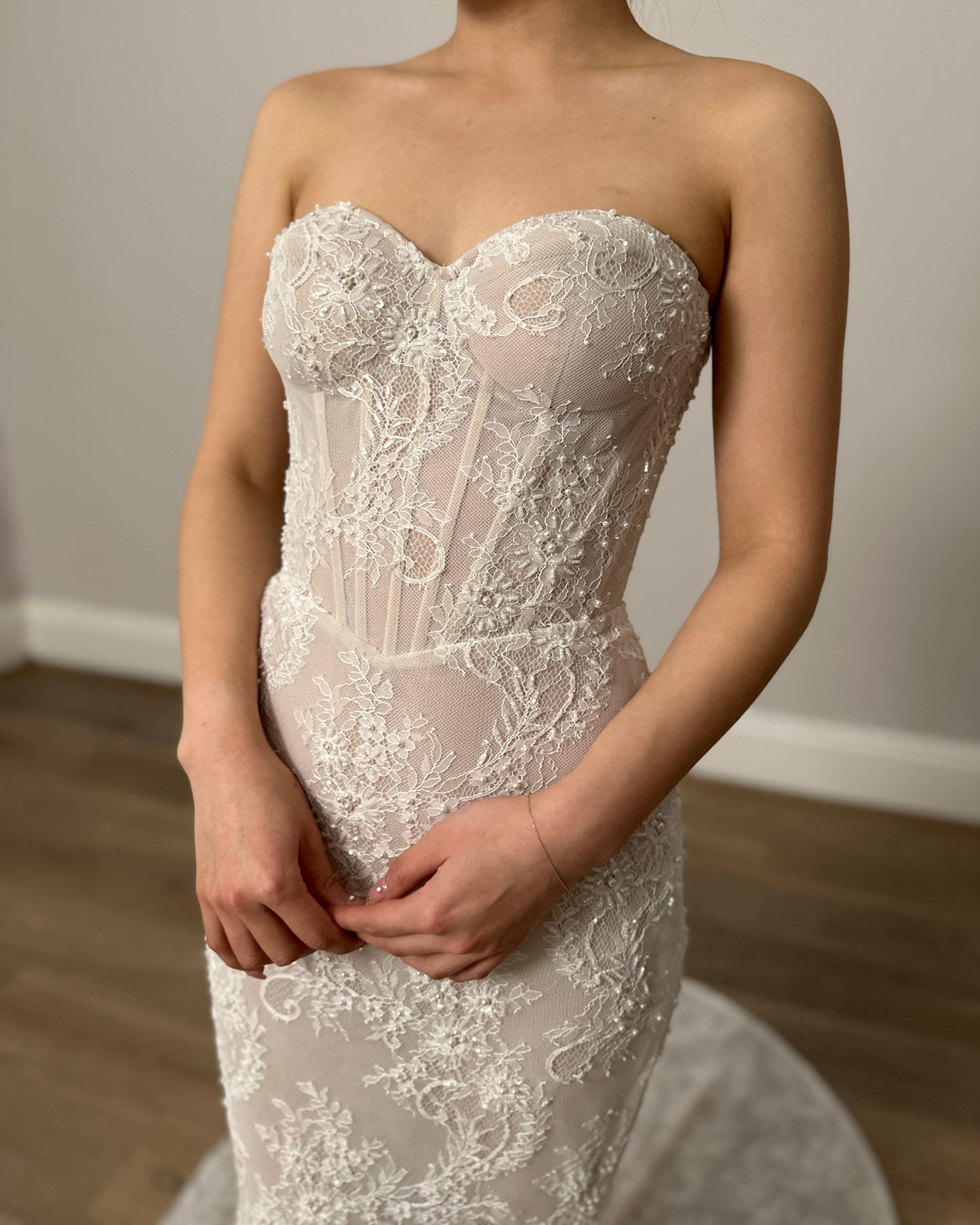 Alyssa (Size 8-10)